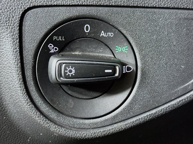 2020 Volkswagen Atlas Cross Sport 2.0T SE w/Technology