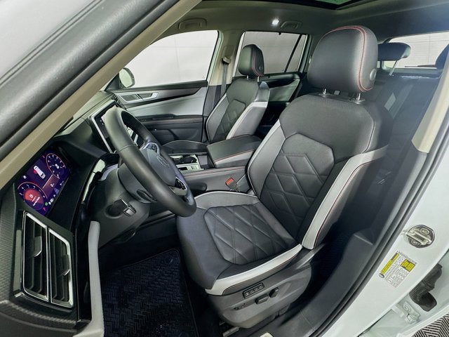 2024 Volkswagen Atlas 2.0T Peak Edition SEL