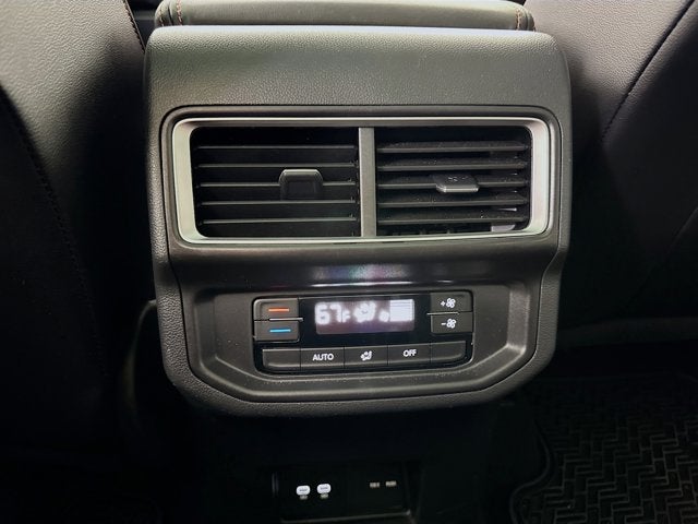 2024 Volkswagen Atlas 2.0T Peak Edition SEL