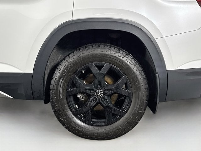 2024 Volkswagen Atlas 2.0T Peak Edition SEL