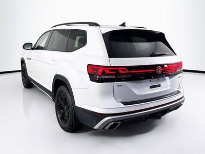 2024 Volkswagen Atlas 2.0T Peak Edition SEL