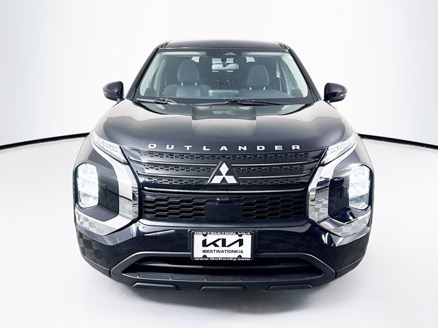 2024 Mitsubishi Outlander ES