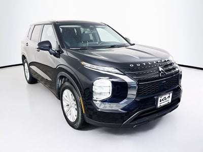 2024 Mitsubishi Outlander ES