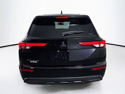 2024 Mitsubishi Outlander ES