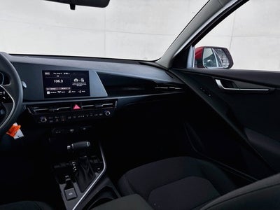 2024 Kia Niro LX