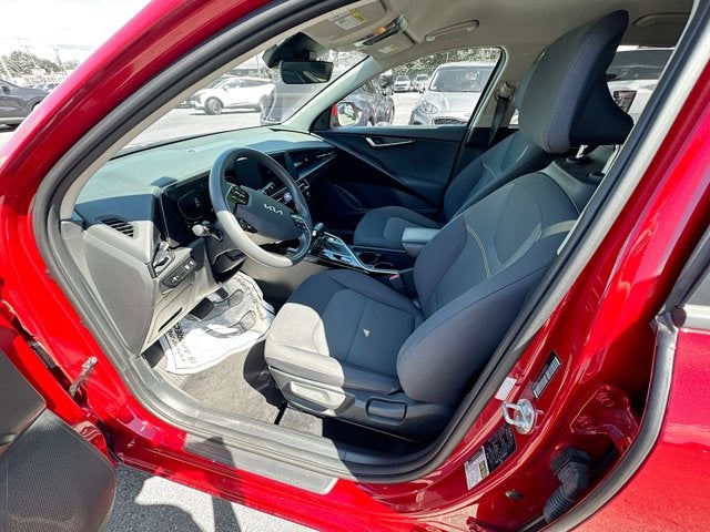 2023 Kia Niro LX