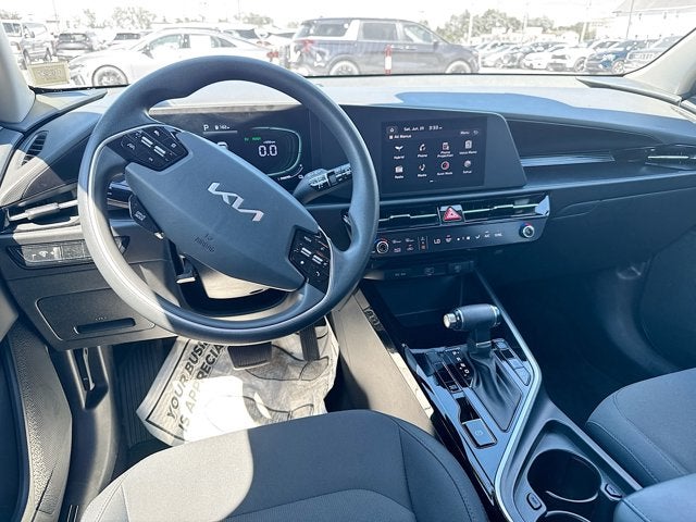 2023 Kia Niro LX