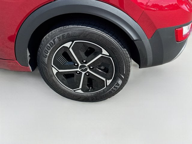 2023 Kia Niro LX
