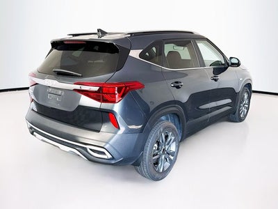 2023 Kia Seltos S