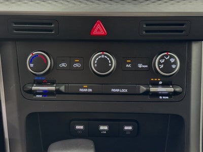 2024 Kia Carnival LX