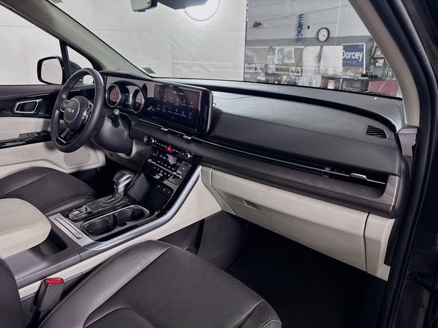 2024 Kia Carnival EX