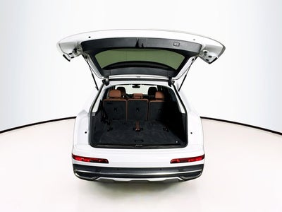 2023 Audi Q7 Premium Plus