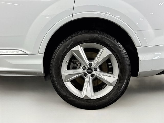 2023 Audi Q7 Premium Plus