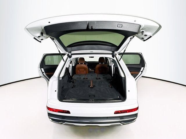2023 Audi Q7 Premium Plus